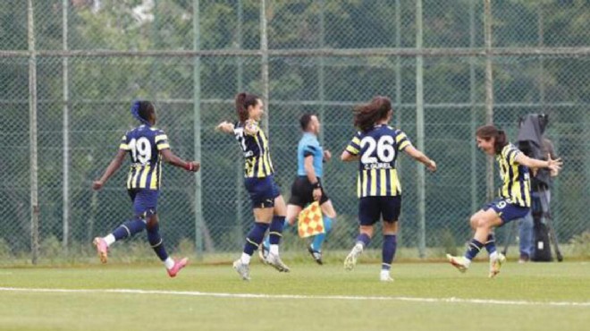 Kadınlar futbolunda final yine İzmir de
