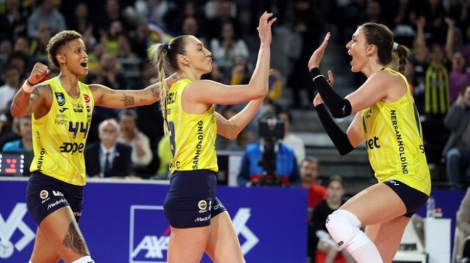 Kadınlar Kupa Voley de şampiyon Fenerbahçe