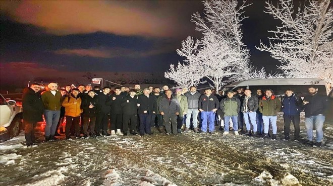 Karda mahsur kalan 60 öğrenci kurtarıldı