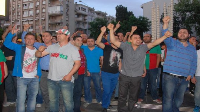 Karşıyaka Belediyesi önünde stat isyanı!