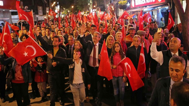 Karşıyaka Cumhuriyet kutlamalarına çağırıyor
