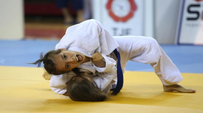 Karşıyaka’da judo şöleni!