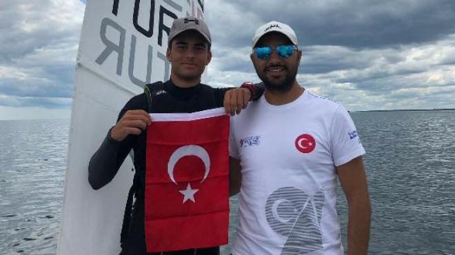 Karşıyakalı Derin yelkende Dünya Şampiyonu oldu