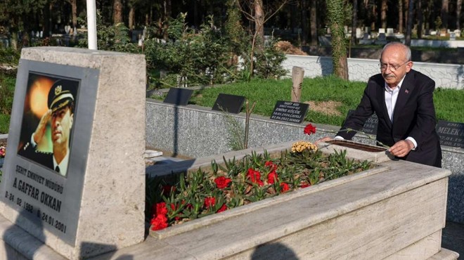 Kılıçdaroğlu ndan Gaffar Okan ın mezarına ziyaret!