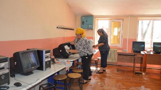 Kiraz da belediyeden okullara temizlik desteği