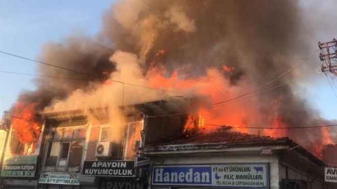 Korkutan yangın: 15 iş yeri alevlere teslim oldu