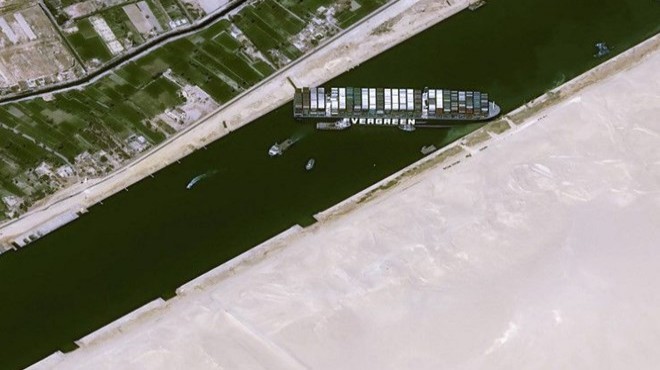 Krizin ardından karar: Süveyş Kanalı genişletilecek!