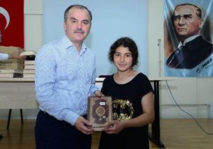 AKP li başkandan yaz tatili hediyesi Kuran-ı Kerim