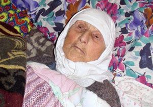 88 yaşındaki felçli Esma Nine ortada kaldı!