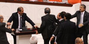 Mecliste Fethullah Gülen gerginliği