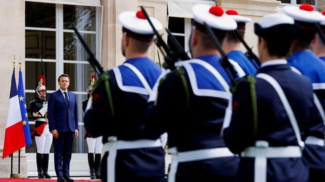 Macron un yeni dönem görevi için tören düzenlendi