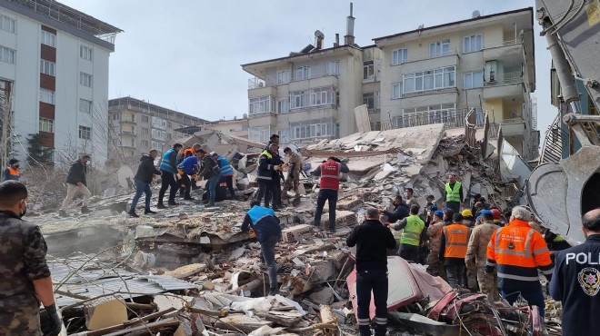 Malatya depreminde can kaybı 2 ye yükseldi