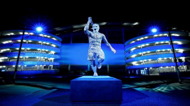 Manchester City, Agüero nun heykelini dikti