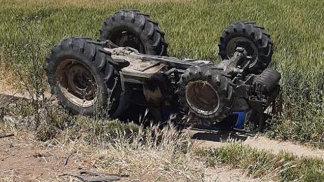 Manisa da devrilen traktörün sürücüsü öldü