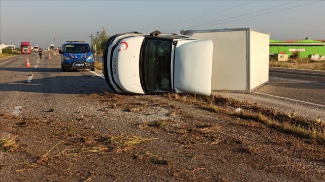 Manisa da traktörle kamyonetin çarpışması sonucu 2 kişi yaralandı