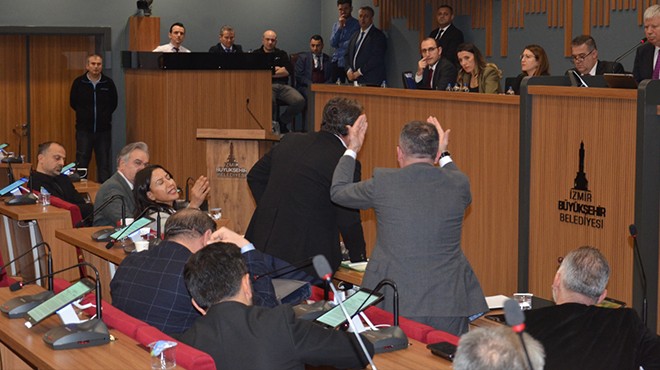 Mecliste yüksek tansiyon… Cumhur İttifakı ve CHP arasında ‘bayrak’ tartışması