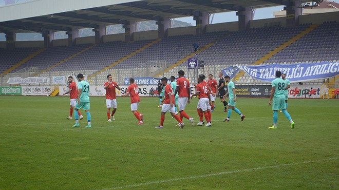 Menemenspor hazırlık maçında fark yedi