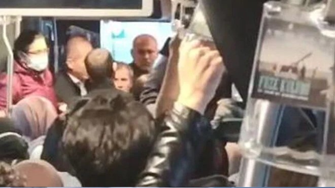 Metrobüste taciz iddiasına linç girişimi!