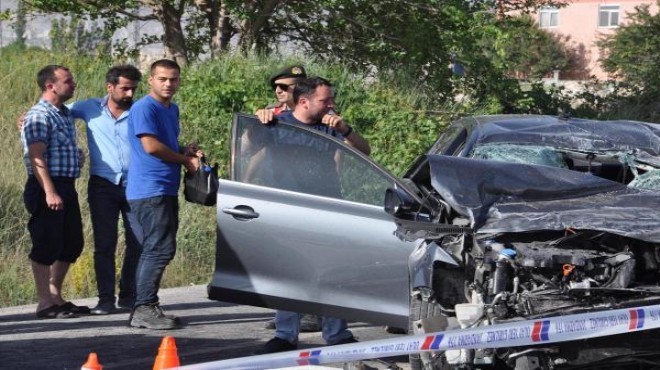 MHP’li başkan yardımcısı ve eşi kaza kurbanı!
