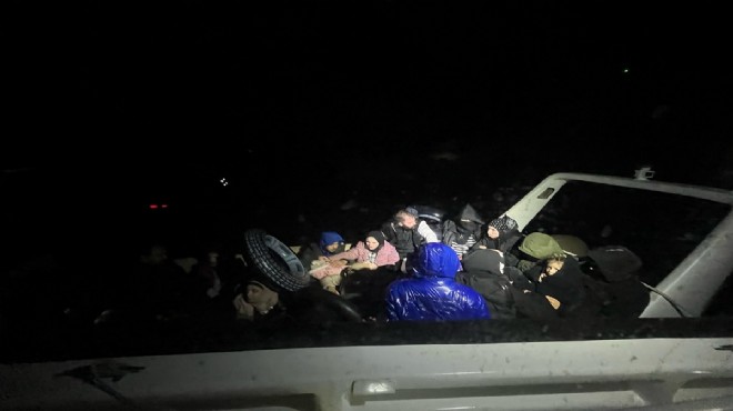 Muğla açıklarında 20 düzensiz göçmen kurtarıldı