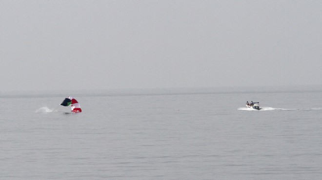 Muğla da yamaç paraşütü pilotu denize düştü!