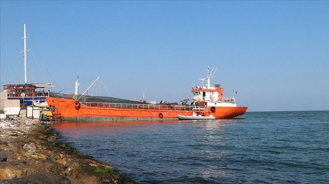 Mülteciler İzmir den gemi kaldırdı: 276 gözaltı!