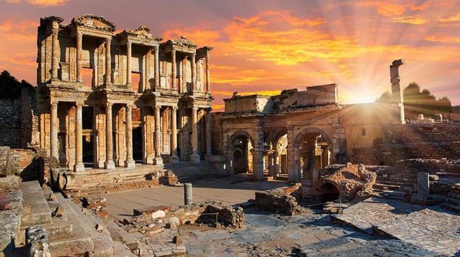 Müze ve ören yerlerine zam: Efes Antik Kenti ni gezmek 120 TL!