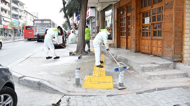 Narlıdere’nin sokakları dezenfekte ediliyor
