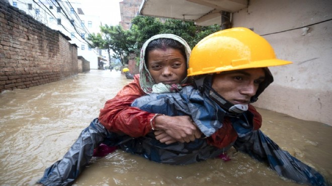 Nepal de sel ve heyelan: 77 kişi öldü