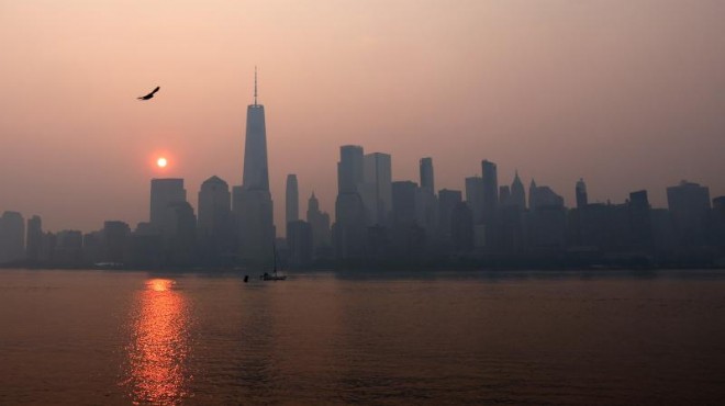 New York’ta orman yangını dumanı nedeniyle maske dağıtılacak
