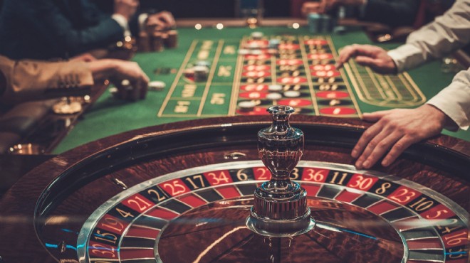 Oda başkanı  tehdit ediliyorum, 70 milyar dolar devlete aksın  dedi… Casino İzmir!