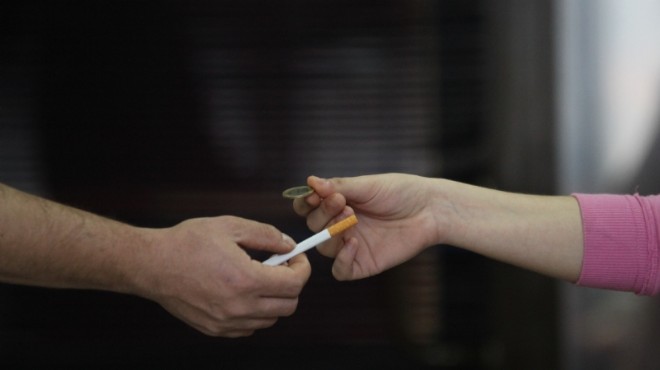 Öğrenciye  dal sigara  satan tekel bayisine 14 bin lira ceza