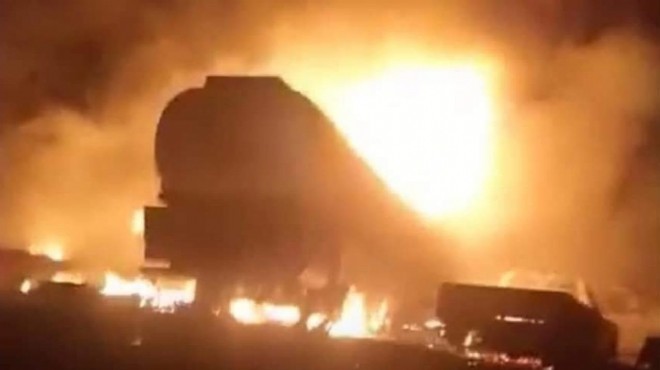 Otobüs ve tanker çarpıştı: 16 ölü