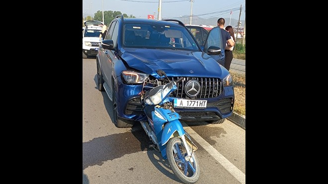 Otomobilin çarptığı motosiklet sürücüsü hayatını kaybetti!