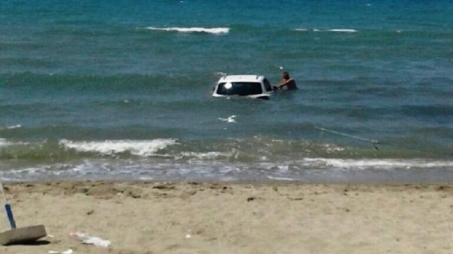 Otomobiliyle plaja daldı: 1 ölü, 4 yaralı