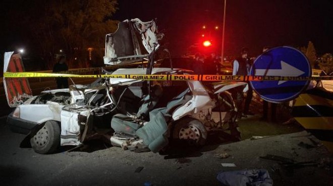 Otomobiller kavşakta çarpıştı: 1 ölü, 3 yaralı