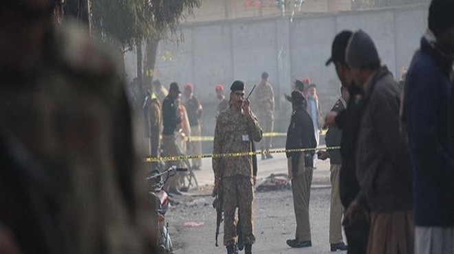 Pakistan’da intihar saldırısı: 13 ölü