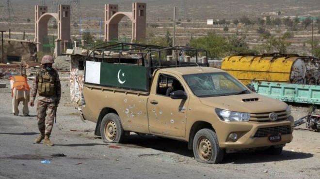 Pakistan da intihar saldırısı: 9 ölü!