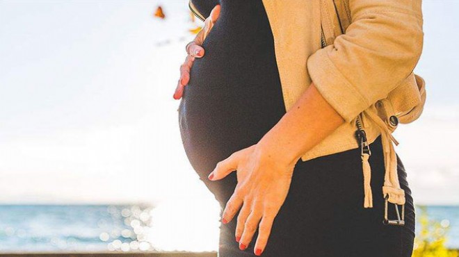 Pandemi sürecinde hamile ve doğum yapmış annelere uyarı