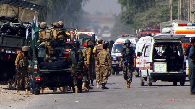 Polis aracına silahlı saldırı: 6 emniyet mensubu öldü!