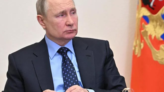 Putin den  dost olmayan  ülkelere vize kararı