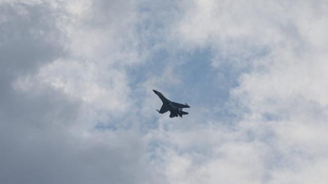 Rusya nın Yeysk şehrine savaş uçağı düştü