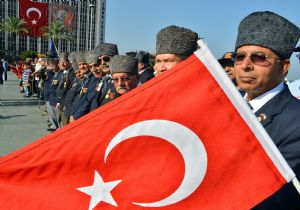 İzmir’de Gazilerin gurur günü 