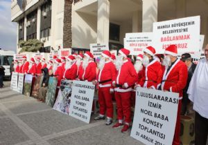 Büyükşehir’de yılın son eylemi: Balçova Arsa Mağdurları Noel Baba oldu! 