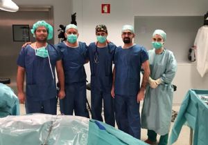 Ege Üniversitesi doktorlarından Avrupa’da canlı ameliyat! 
