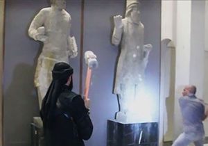 IŞİD Irak ta tarihi eserleri parçaladı