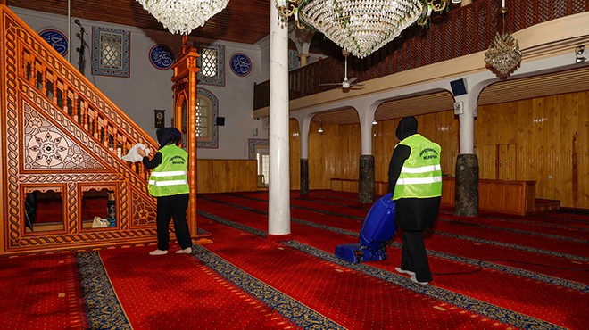 Seferihisar da camiler Ramazana ayına hazırlanıyor