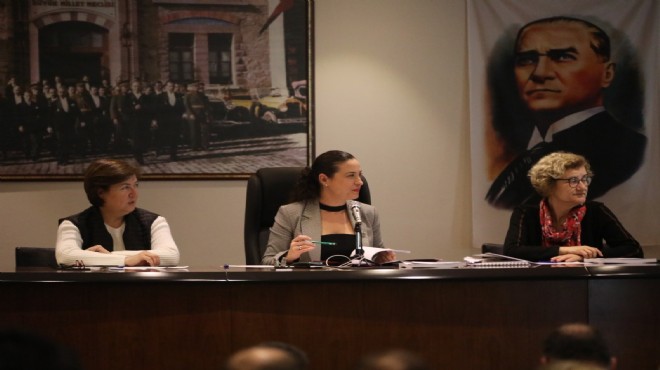 Selçuk Belediye Meclisi nde faaliyet raporu onaylandı