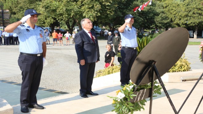 Selçuk ta 30 Ağustos Atatürk Anıtı önünde kutlandı