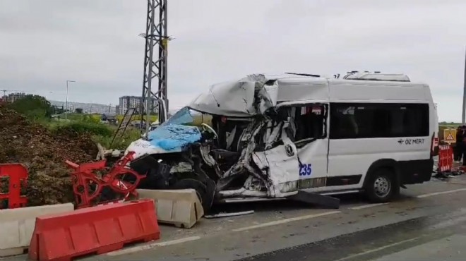 Servis minibüsü ile midibüs çarpıştı: 6 kişi yaralandı!